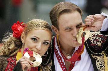 Η ρωσική κυριαρχία στο καλλιτεχνικό πατινάζ συνεχίστηκε στο Τορίνο