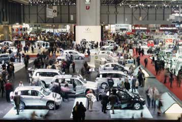 Πιέζουν οι Βρυξέλλες για μείωση φόρων στα αυτοκίνητα