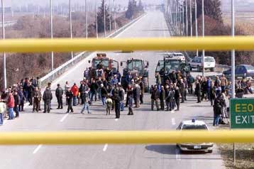 Προσωρινό μπλόκο στα διόδια Μαλγάρων από τους ρυζοπαραγωγούς Θεσσαλονίκης