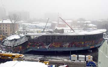 Τουλάχιστον 49 νεκροί από κατάρρευση στέγης σε αγορά της ρωσικής πρωτεύουσας