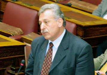 Πολιτικής αντιπαράθεσης συνέχεια για την απεργία των ναυτεργατών