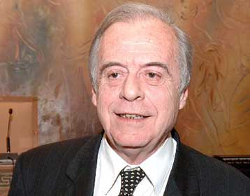 Ο Θεόδωρος Μπεχράκης εξελέγη νέος δήμαρχος της Αθήνας