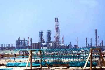 Η Αλ Κάιντα πίσω από την απόπειρα επίθεσης σε πετρελαϊκές εγκαταστάσεις της Σ.Αραβίας