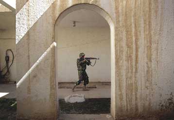 Μία ακόμα μέρα βίας στο Ιράκ παρά την απαγόρευση κυκλοφορίας και τα αυστηρά μέτρα