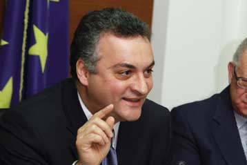 Πρόσκληση διαλόγου στην ΠΝΟ απευθύνει ο Μανώλης Κεφαλογιάννης