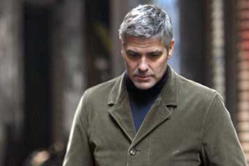 Κατά αμερικανικών ΜΜΕ ο Τζορτζ Κλούνι, επειδή τον αποκάλεσαν «προδότη»