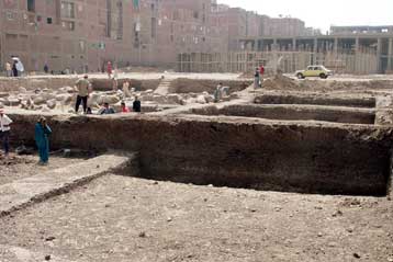 Ναός του Ήλιου με αγάλματα του Ραμσή Β ανακαλύφθηκε στο Κάιρο