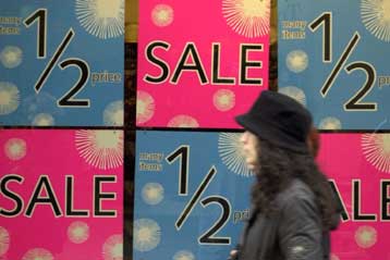 Απογοητευμένοι οι έμποροι της Αθήνας από την κίνηση των εκπτώσεων