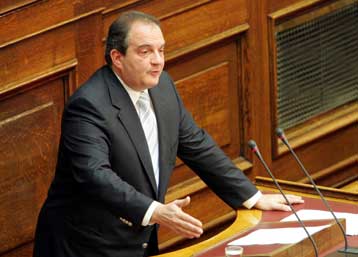 Επίθεση στο ΠΑΣΟΚ για το θέμα των μεταρρυθμίσεων από τον πρωθυπουργό