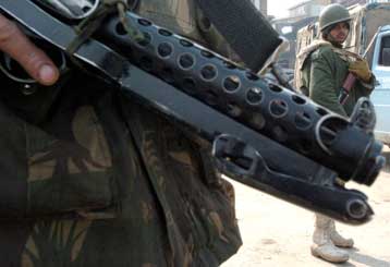 Τουλάχιστον 50 νεκροί σε επίθεση μαοϊστών ανταρτών σε περιοχή της κεντρικής Ινδίας