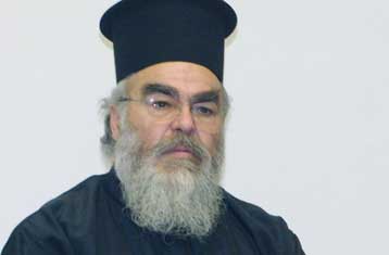 Για χουντική συμπεριφορά κατηγόρησε τον Αρχιεπίσκοπο ο Ζακύνθου