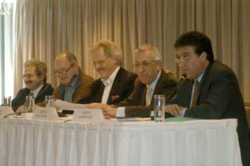 Ένα «Έγκλημα στο Da Capo» αναστατώνει την ελληνική πολιτική σκηνή