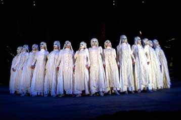 «Επτά επί Θήβας» σε ρυθμούς χιπ χοπ προτείνει παράσταση στη Νέα Υόρκη