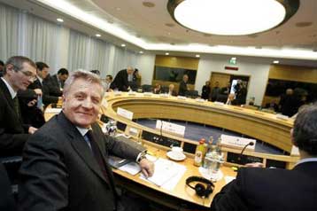 Σε αύξηση των επιτοκίων κατά 0,25% αναμένεται να προχωρήσει την Πέμπτη η ΕΚΤ