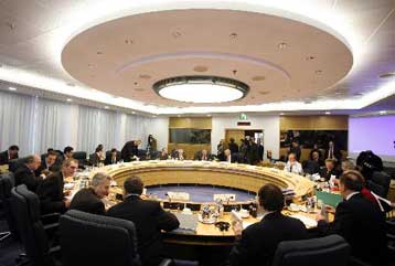 Σε αύξηση των επιτοκίων κατά 0,25% σε 2,50% προχώρησε η Ευρωπαϊκή Κεντρική Τράπεζα