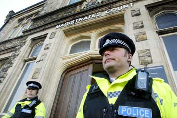 Στη Δικαιοσύνη τρεις ύποπτοι για τη μεγαλύτερη ληστεία στην ιστορία της Βρετανίας