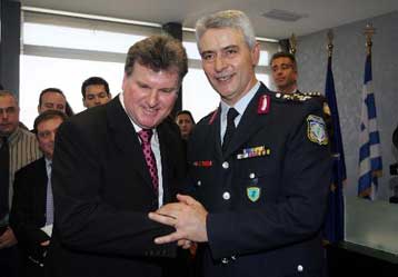 Ο Γιώργος Αγγελάκος παρέδωσε τα ηνία της ΕΛ.ΑΣ. στον Αναστάσιο Δημοσχάκη