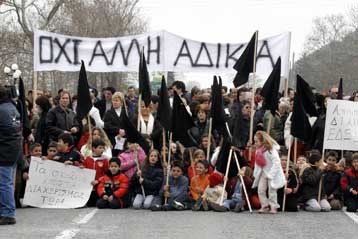 Ανασύνταξη δυνάμεων για τους διαμαρτυρόμενους καποδιστριακούς δήμους