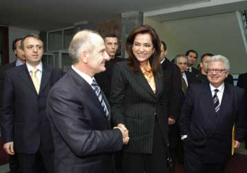 Συνέχεια στη βαλκανική περιοδεία τής Ντ.Μπακογιάννη με επαφές στην Πρίστινα