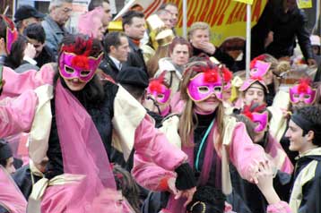 Κορυφώνονται την Κυριακή οι αποκριάτικες εκδηλώσεις σε όλη την Ελλάδα