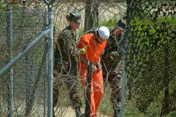 Ονόματα και εθνικότητες κρατουμένων στο Γκουαντάναμο αποκάλυψε το Πεντάγωνο