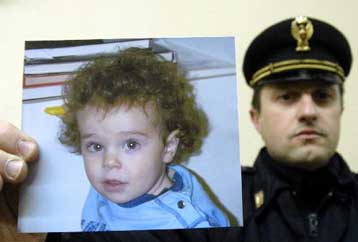 Συγκλονίζει την Ιταλία η απαγωγή βρέφους με επιληψία στην Πάρμα