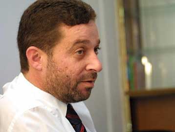 Σοβαρά επεισόδια από Γκρίζους Λύκους κατά την επίσκεψη ευρωβουλευτών στα κατεχόμενα