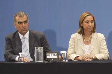 Τη «μαύρη βίβλο» της διετίας της Νέας Δημοκρατίας παρουσιάζει το ΠΑΣΟΚ