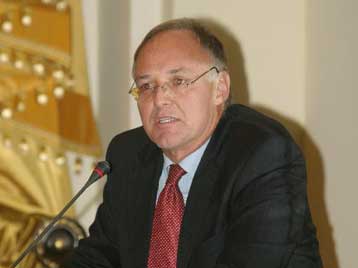 Εγγυήσεις προς τις τράπεζες για δάνεια κεφαλαίων κίνησης σε επιχειρήσεις Β.Ελλάδος