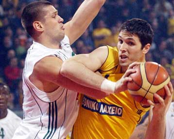 Στα ημιτελικά ο Αρης, 77-67 την Βιλερμπάν-Θα αντιμετωπίσει την Χέμορφαρμ