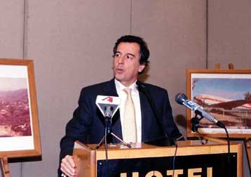 Να αναθέσει στην ΥΠΑ τον έλεγχο ασφαλείας επιβατών και αποσκευών μελετά ο Μ.Λιάπης