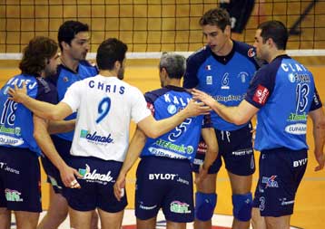 Στο φάιναλ-4 του Champions League ο Ηρακλής, 3-2 σετ την Σκρα στην Πολωνία