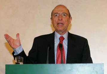 Πλήρης δικαίωση του ΠΑΣΟΚ για τις αμυντικές δαπάνες, τονίζει ο Κ.Σημίτης