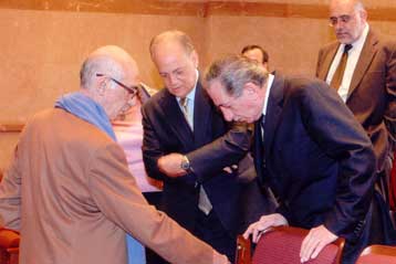 Ξενάγηση στους χώρους του Μεγάρου Μουσικής για τον Κύπριο πρόεδρο Τ.Παπαδόπουλο