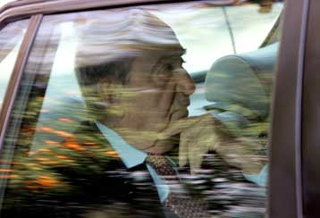 Στην «προδοσία» του Αντώνη Σαμαρά επανήλθε από τα Χανιά ο Κ.Μητσοτάκης