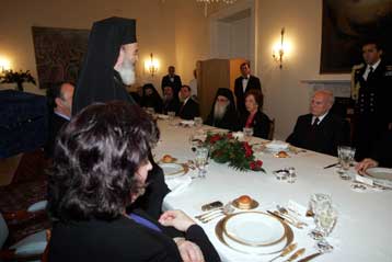 Μήνυμα υπέρ του διαθρησκευτικού διαλόγου από Κ.Παπούλια και Αρχιεπίσκοπο Χριστόδουλο