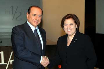 Το νέο «ξέσπασμα» Μπερλουσκόνι αναμένουν οι Ιταλοί τηλεθεατές στο ντιμπέιτ με Πρόντι