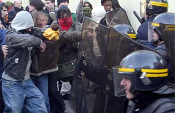 Εντείνονται οι κινητοποιήσεις των Γάλλων φοιτητών