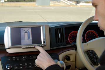 «Μαγικός προφυλακτήρας» ελέγχει όλη την περίμετρο του αυτοκινήτου