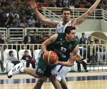 Αφυπνίστηκε στο τέλος ο Παναθηναϊκός και έμεινε ζωντανός, 88-69 την Τσιμπόνα