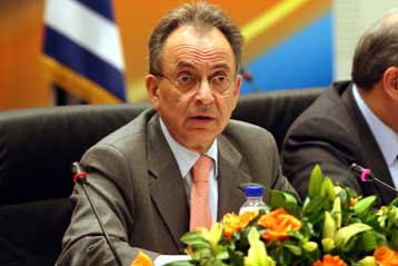 Διάψευση Σιούφα για συζήτηση με τον Μπ.Ζήκου για τις τηλεφωνικές υποκλοπές