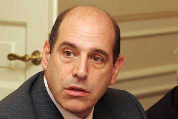 Οι αυξήσεις 2,8% στους μισθούς είναι γενναιόδωρες, λέει ο ΣΕΒ