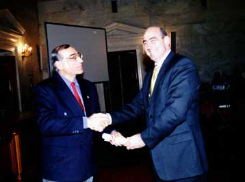 Αναβάθμιση των Κρατικών Βραβείων Λογοτεχνικής Μετάφρασης εξήγγειλε ο Γ.Βουλγαράκης