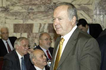 Κόντρα στη Βουλή για την ανανέωση της θητείας της Επιτροπής για το C4I