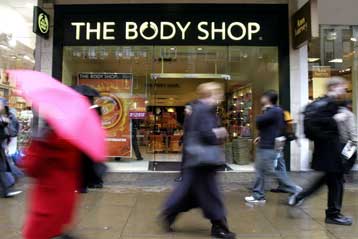 Η LOreal εξαγοράζει την αλυσίδα καταστημάτων Body Shop