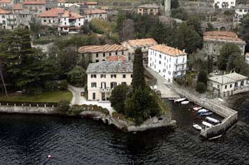 Φήμες θέλουν Αντζελίνα Τζολί και Μπραντ Πιτ να παντρεύονται αλά… ιταλικά