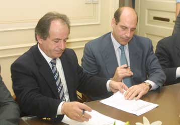 Στη «σκιά» των δηλώσεων του ΣΕΒ το κρίσιμο ραντεβού συνδικάτων-εργοδοτών την Τετάρτη