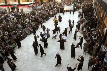 Δρακόντεια μέτρα ασφαλείας στην Κερμπάλα όπου συρρέουν χιλιάδες σιίτες για την Ασούρα