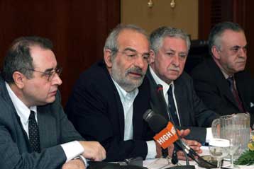 Την απαγόρευση της πολιτικής επιστράτευσης απεργών ζητά με πρόταση νόμου ο ΣΥΝ