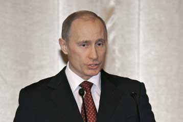 Οι ΗΠΑ «επιβάλλουν» τη δημοκρατία για τα δικά τους συμφέροντα, λέει η Ρωσία
